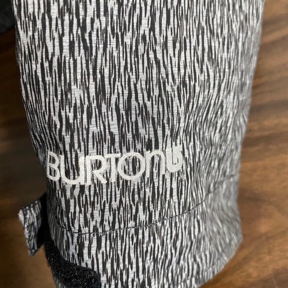 Burton Veridry Rain Coat - Womens size Medium - Picture 3 of 5